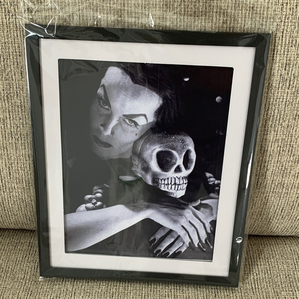 3 Black & White Halloween Art Print Set Vampira w skull, Bride of Frankenstein - Picture 8 of 16